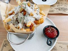 -Mark&Mars Restaurant