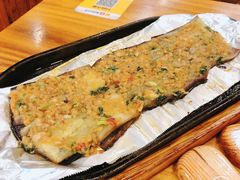 茄子-老东镇啤酒屋海鲜加工·蒸汽海鲜·海鲜烧烤(台东店)