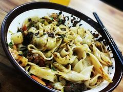 牛肉臊子宽面-马振面(小皮院店)