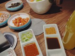 -明洞阿姨·韩式酱蟹烤肉·创意料理(三元桥店)