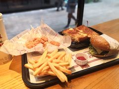 -The Habit Burger Grill 哈比特汉堡(复兴soho店)