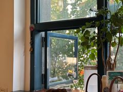 -Be Lived Cafe比例咖啡(摩天轮店)