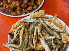 -丹水桥地锅鱼·翘嘴鲌·地方特色全鱼宴(丹江口大坝店)