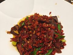 大蒜叶炒腊牛肉-王捌小院(红花坡店)