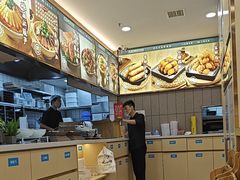 -花馬肆.云南过桥米线(汉神购物广场现场熬汤店)