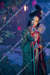 点击看大图 -九月鹰飞汉服摄影工作室