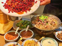 -肖四女乐山跷脚牛肉(滨江天街店)