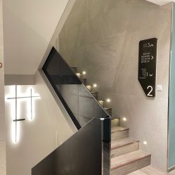 -医颜医疗美容门诊部