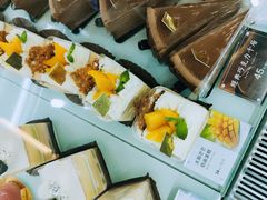 太阳芒芒-卷心卷意·轻甜蛋糕(新光天地店)