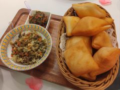 -巴特餐饮6加1音乐餐吧·新疆菜