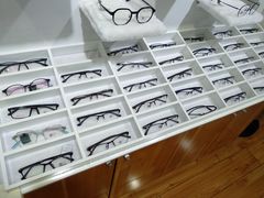 -MiRi眼镜·蔡司·星趣控·尼康控优点视觉合作店(南京东路店)