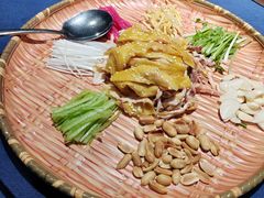 -维园悦谱·海派家常菜(乌鲁木齐南路店)