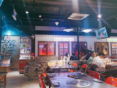 -马路牙子烧烤音乐酒馆(望京店)