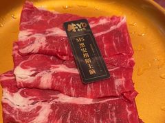 -牛YO寿喜烧·铁板烧和牛火锅自助(市府恒隆店)