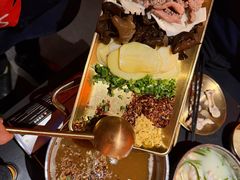 -何师烧烤Pro ·江湖川菜·小龙虾·精酿(太古里旗舰店)
