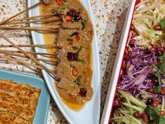 -小董哥烤串·爆汁大油边(故宫店)