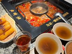 -老牌坊云南鱼豆花火锅(哈西万达店)
