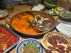 -洱火云南酸菜牛肉火锅(石景山当代商城店)