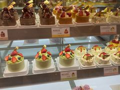 -罗森尼娜(德思勤店)