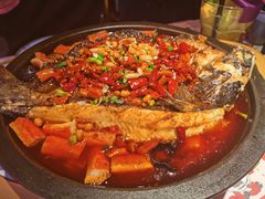 -鸣记脆皮烤鱼·海鲜烤鱼(三八广场店)