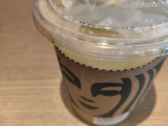 -星巴克(天津站13检票口)