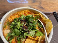 -丽丽三鲜螺蛳粉(田林路店)