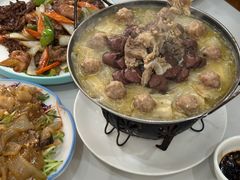 -一口猪海鲜浑锅·东北家常菜