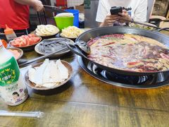 -黄潇洒老火锅(九眼桥宏济巷店)