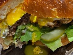 牛肉汉堡-大象厨房(重庆道店)
