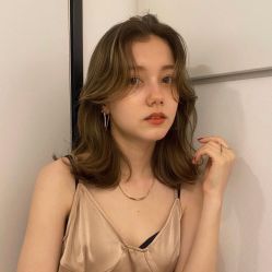 -变画·发型STUDIO