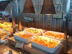 -怡豪大饭店·银顶旋转餐厅