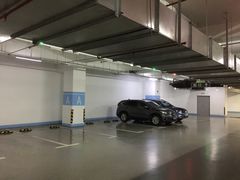 -新世界新丸中心-地下停车场