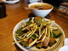 -云海肴·汽锅鸡·云南菜(天山百盛优客店)