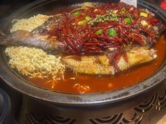-吞鱼兽麻辣烤鱼(万达店)