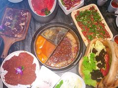 -热火朝天鲜切牛肉火锅(南强街巷店)