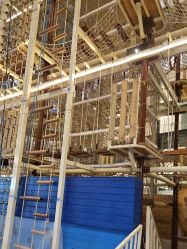 -PIPIKINGDOM皮皮王国欢乐号(欢乐海岸购物中心店)