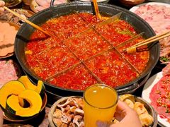 -渝嘴小老弟老火锅(华新村店)