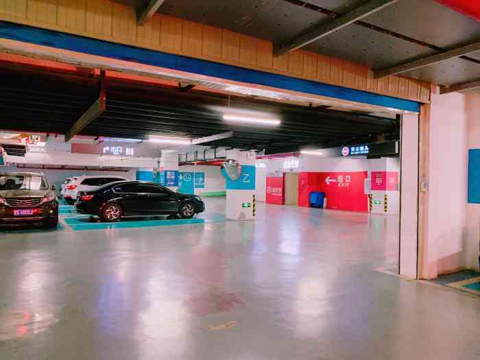 茂业天地停车场-"哎哟喂这个商场一下就要下个三层楼也是好麻.