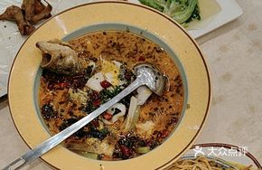 Guangdong-style Sour Cabbage Fish