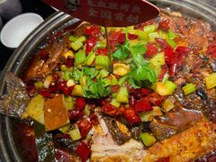 -辣尚瘾·烤鱼·新川菜(牡丹园直营店)
