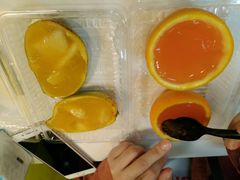 -志龙皇冠吃货椰子铺