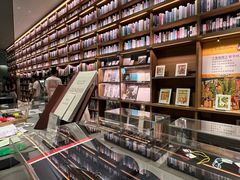 -茑屋书店(天目里店)