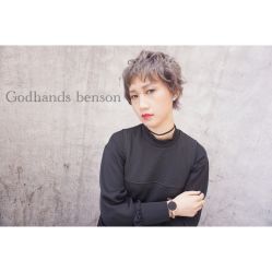 -God Hands发型设计复古会所