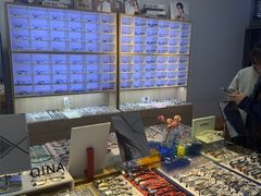 -天空之镜眼镜店蔡司依视路配镜授权零售店(望京颐堤港店)