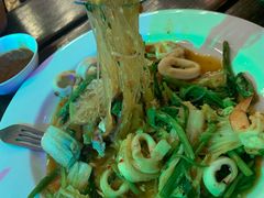 -Green Tree Rest. & Pub