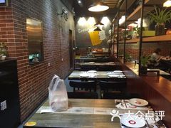 大堂-the frypan韩国炸鸡啤酒(五路居店)