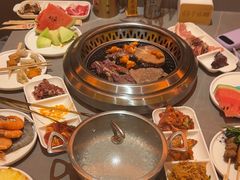 -黑金·寻焰自助百汇·烤肉·火锅(中街店)