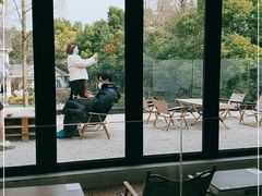 -J Create城市露营咖啡·简餐·宠物(上海动物园店)