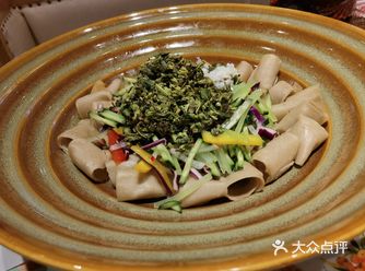 春日节气食单 | 一年只卖45天的油泼香椿莜面