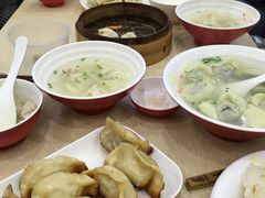 -珊珊小笼馆(仙霞路店)